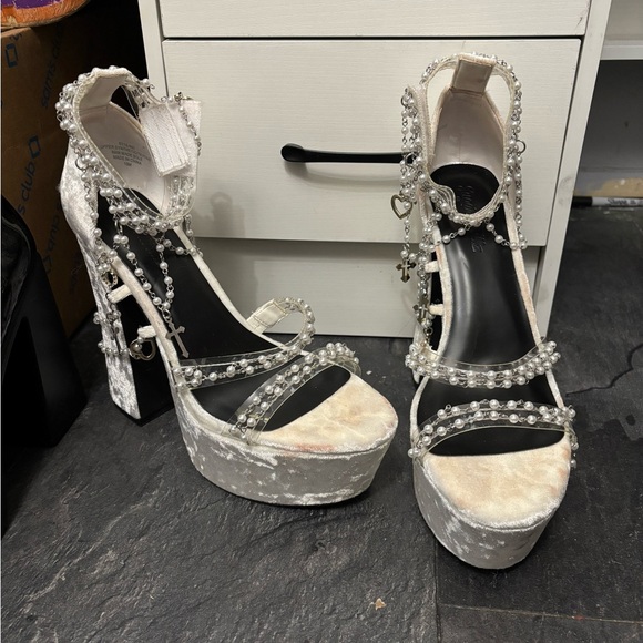 Dolls Kill Pearl-Studded Cream Platform Heels - Picture 1 of 1